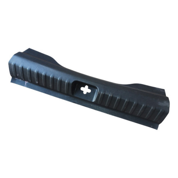 Soleira Tampa Traseira Porta Malas Gm Onix Turbo 2020 A 2024