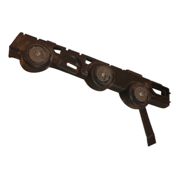 Suporte Guia Parachoque Traseiro Gm Onix 2013 A 2019