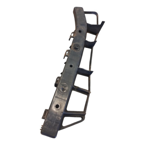 Guia Parachoque Traseiro Esquerdo Hyundai I30 2009 A 2012