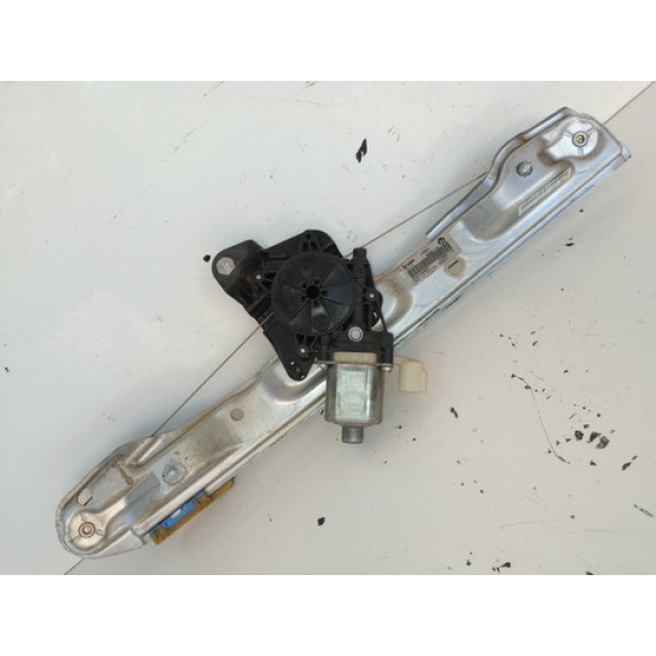 Máquina Vidro Dianteiro Direito Fiat Argo Drive 1.0 3cc 2023