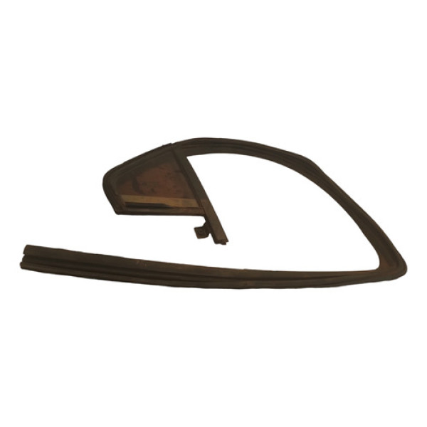 Canaleta Porta Traseira Direito Chevrolet Onix 2014 A 2018