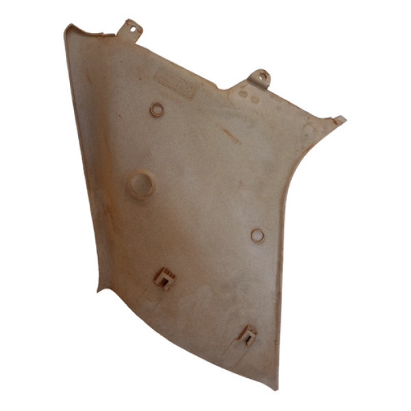 Acabamento Traseiro Esquerdo Fiat Palio 2004 2006 2008 2012