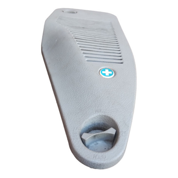 Tampa Lateral Esquerda Porta-malas Gm Zafira 2001 A 2009